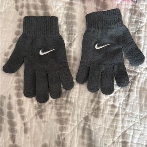 Nike Dark Gray Knit Gloves